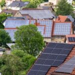 L’énergie solaire contribue à prévenir une pénurie d’électricité en Suisse.