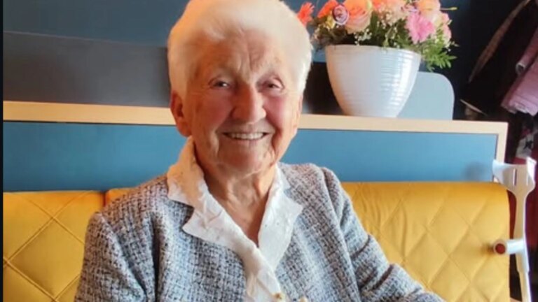 Une gymnaste poursuit sa carrière compétitive jusqu’à 92 ans en France.