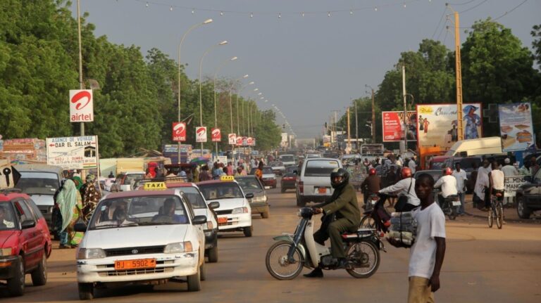 Collision entre deux bus au Niger : 22 morts, dont 17 militaires.