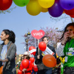 Les anti-IVG renforcent leur influence en Roumanie, modifiant le débat public.