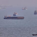 L’armée américaine tire sur un navire enfreignant le blocus des ports iraniens.
