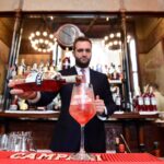 Campari transforme le spritz en cocktail populaire au-delà des frontières italiennes.