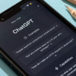 ChatGPT lance une version pour adolescents qui ne fait pas les devoirs à leur place.