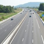 Création des autoroutes en France : lois adoptées cet été et leurs implications.