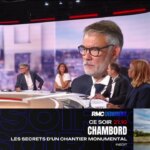 Charles Consigny critique les capacités oratoires d&rsquo;Olivier Fuare lors d&rsquo;un débat public.