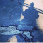 La liberté des femmes en déclin : une analyse des régressions en France.