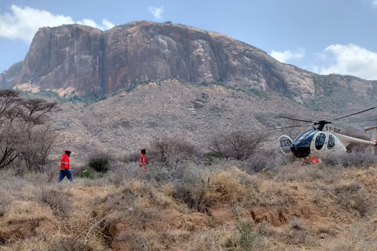 Sept morts dans un crash d’hélicoptère au Kenya, près de zones de safaris de luxe.