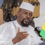 Guinée : Doumbouya limoge deux ministres, annonce une rigueur républicaine.