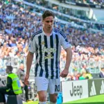 Arsenal envisage Julian Alvarez ou Kenan Yildiz pour renforcer son attaque.