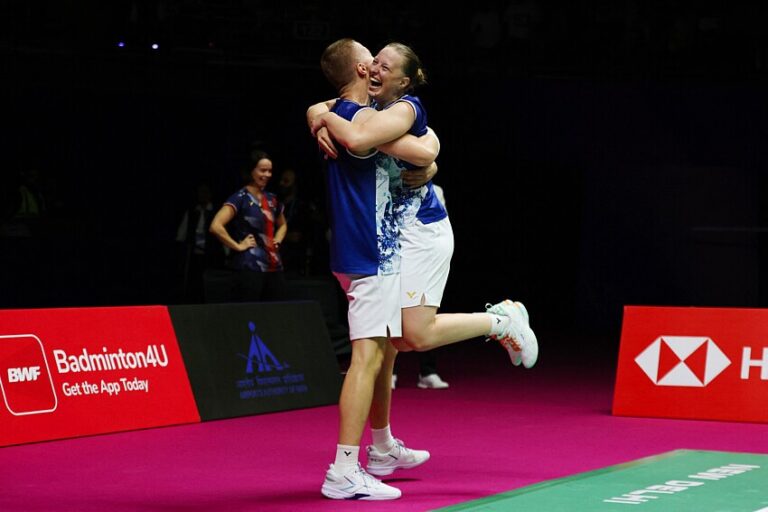 Badminton : Delphine Delrue et Thom Gicquel remportent le titre mondial