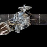 NASA lance Mariner 2 pour un survol de Vénus, marquant une avancée dans l&rsquo;exploration spatiale.
