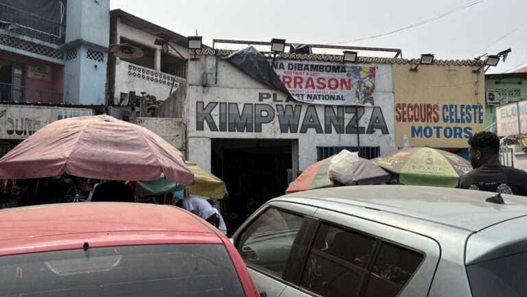 Kimpwanza Bar en RDC : un lieu emblématique pour la musique Abako et ses figures clés