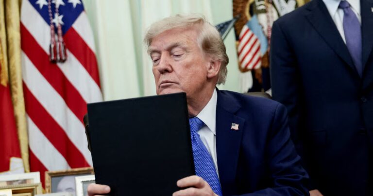 Guerre au Moyen-Orient : Trump envisage des frappes contre Oman, allié des États-Unis