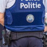 Tir et bagarre au couteau dans un café à Molenbeek, plusieurs blessés signalés.