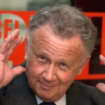 Philippe Bouvard, figure des « Grosses Têtes », décède et laisse un héritage humoristique.