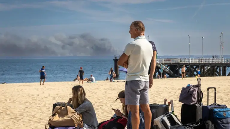 Évacuation des populations : la France face aux défis des catastrophes naturelles.