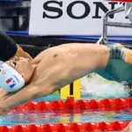 Mewen Tomac, représentant la France, disputera la finale du 100 m dos aux Championnats d’Europe de natation.