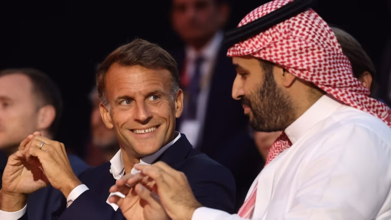 Contrats signés entre la France et l’Arabie saoudite sur un parc d’attractions et la défense.
