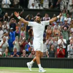 Wimbledon : Novak Djokovic remporte un match de 4h56 sans céder face à ses adversaires.