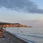Côte d&rsquo;Azur : fin des nuits tropicales après 65 jours consécutifs, températures à 28 °C en août.