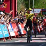 Matthew Brennan remporte la deuxième étape de la Vuelta, Tadej Pogacar conserve le maillot rouge.