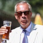 Nigel Farage réélu à Clacton lors d’une élection boycottée par les grands partis britanniques.