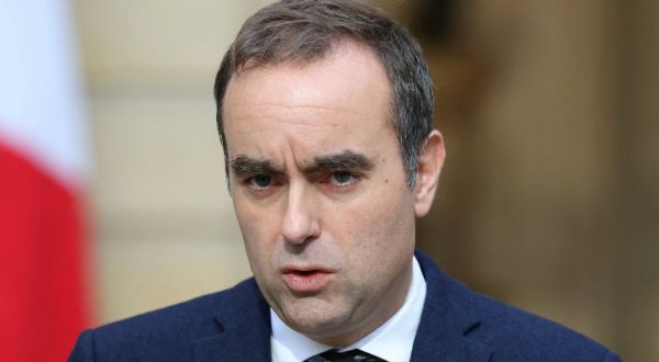 La France réforme sa communication publique pour réduire les dépenses de 300 millions d’euros.