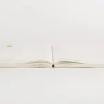 Trois agendas papier pour réduire la charge mentale au travail et améliorer l&rsquo;organisation.