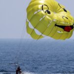 Accident de parachute ascensionnel à Saint-Cyr-sur-Mer : enquête ouverte après les blessures d&rsquo;un père et sa fille.