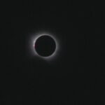 Eclipse : baisse de la production d’électricité solaire, essor de l’astro-tourisme en France