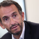 Carrefour annonce une baisse des coûts pour la rentrée scolaire et la stabilité des prix alimentaires.