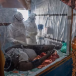Ebola dépasse les mesures de confinement lors de la plus grave épidémie en RDC