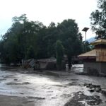 Crue au Népal et au Tibet : 160 morts et des centaines de disparus confirmés