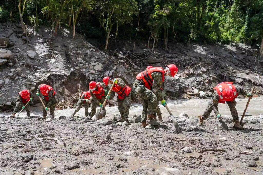 Crues meurtrières au Népal : quatre Français toujours portés disparus dans la région.