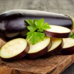 Peau d&rsquo;aubergine : étude sur sa consommation et ses risques pour la santé.