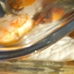 Dorade préparée à la manière des pieds-noirs : une recette emblématique de la cuisine méditerranéenne.