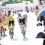 Demi Vollering remporte la 8e étape du Tour de France et prend le maillot jaune.