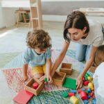Crèche ou nounou : les choix des parents en France face à la pénurie de places disponibles