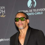 JoeyStarr évoque son père violent et son expérience de la paternité en larmes.