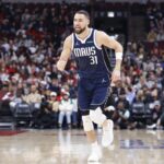 Dallas confirme le transfert de Klay Thompson vers Miami pour la saison prochaine.