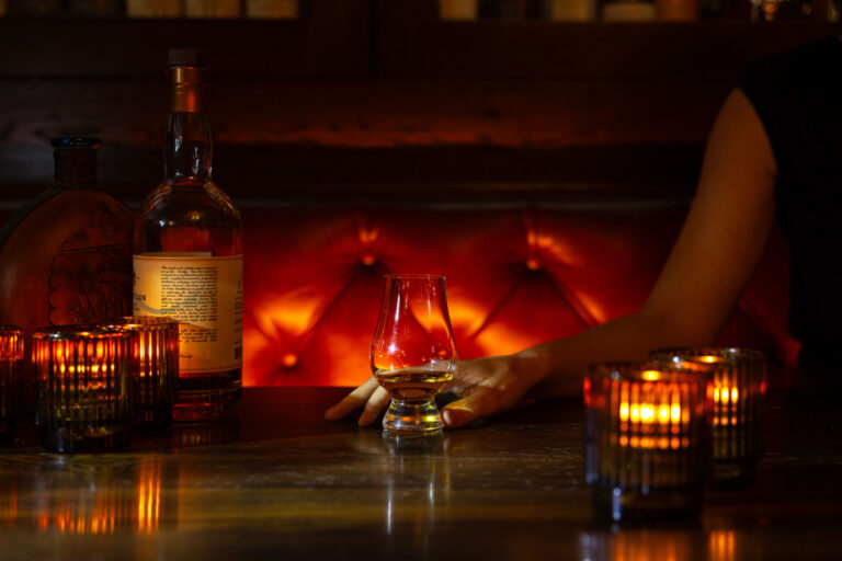 Le whisky québécois gagne en reconnaissance sur le marché international.