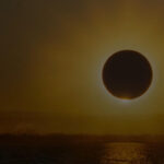 Tourisme : les croisières et lunettes stimulent le marché de l’éclipse en France