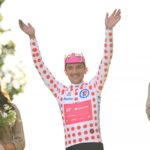 Richard Carapaz annonce sa participation à la Vuelta après un Tour de France réussi.