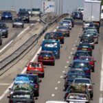 Carambolage de 5 voitures provoque 10 km de bouchons sur la route entre Saint-Martin-de-Crau et Arles.