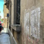 Disparition des collages photos dans les rues d&rsquo;Arles pendant les Rencontres de la photo.