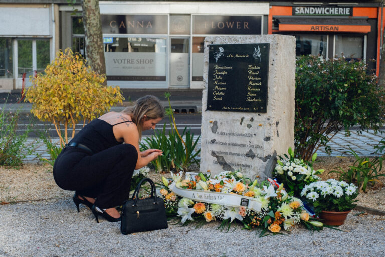 Souvenir des familles des victimes de l’incendie du Cuba Libre à Rouen