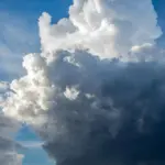 Tiny aerosol particles may enhance tropical storm cloud formation, étude révèle.