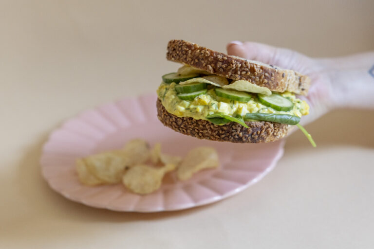La France explore la diversité des sandwichs à travers des recettes innovantes.