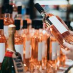 Foire aux Vins : Dates par enseignes révélées pour les consommateurs et distributeurs.