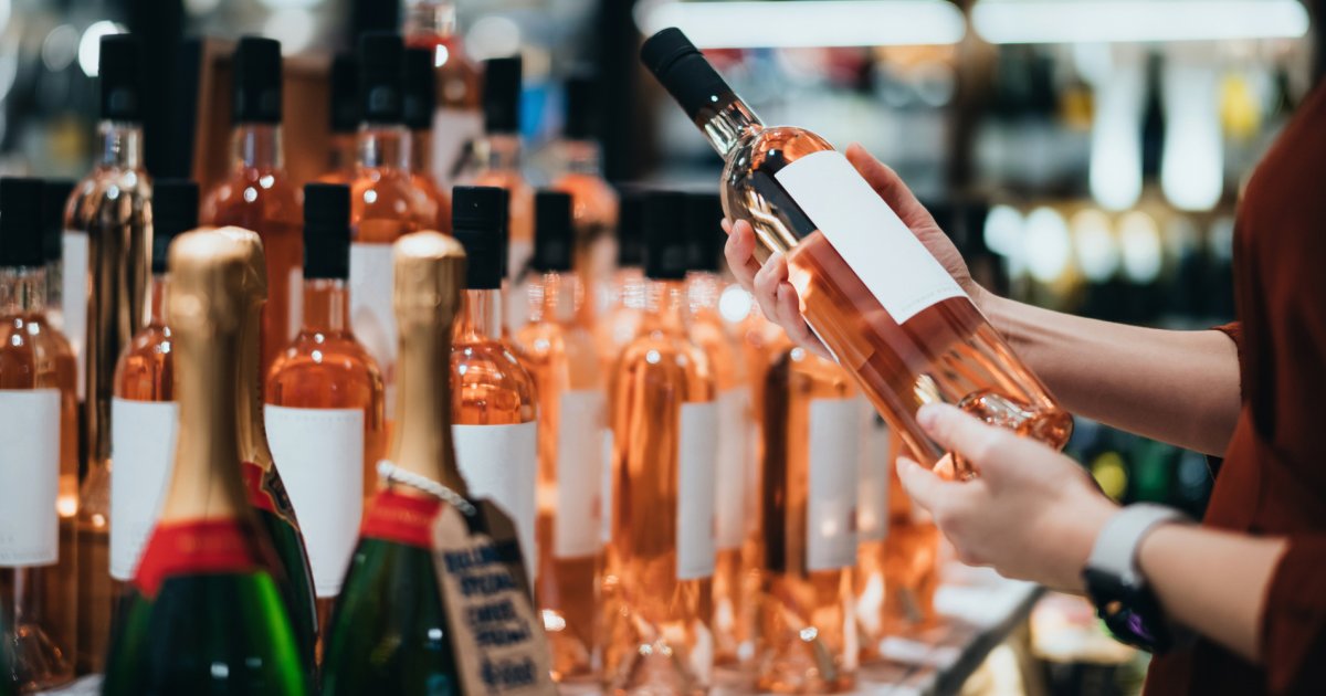 Foire aux Vins : Dates par enseignes révélées pour les consommateurs et distributeurs.